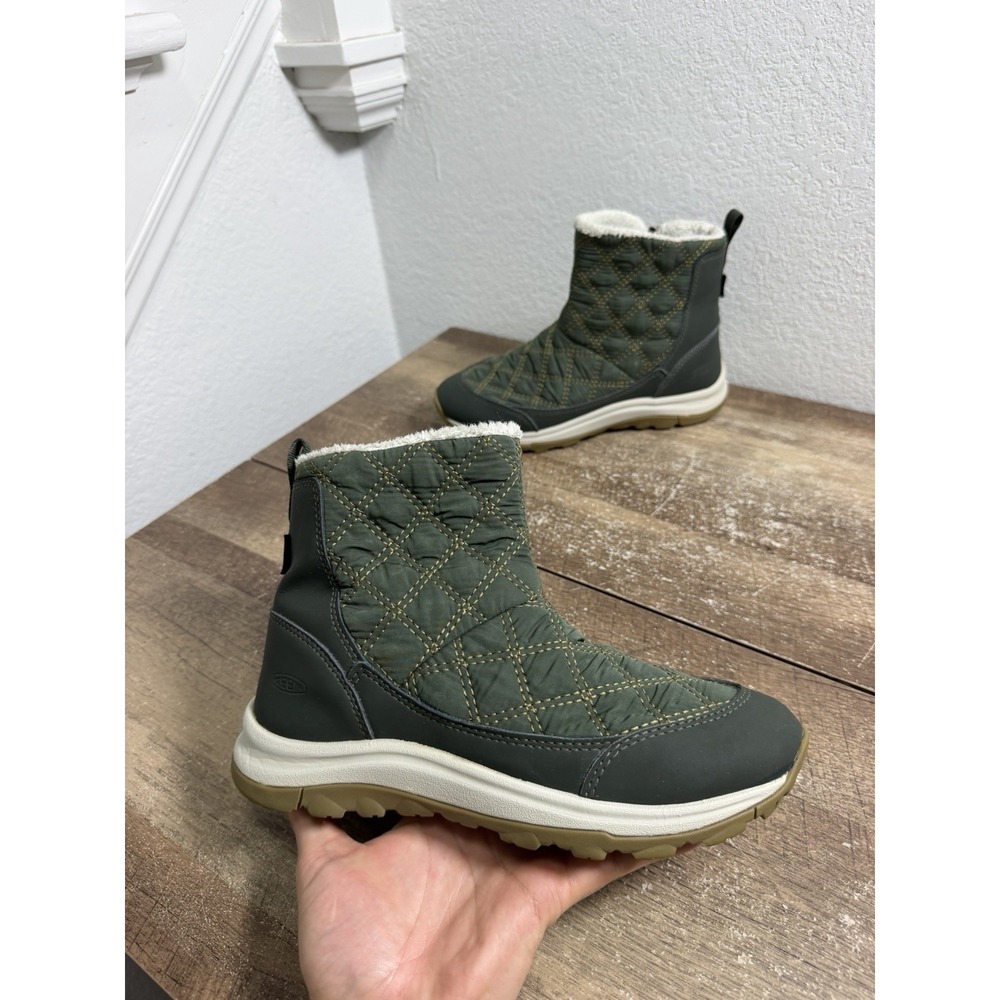 KEEN Terradora Women's 7 Waterproof Winter Boots Olive Green Quilted Insulated